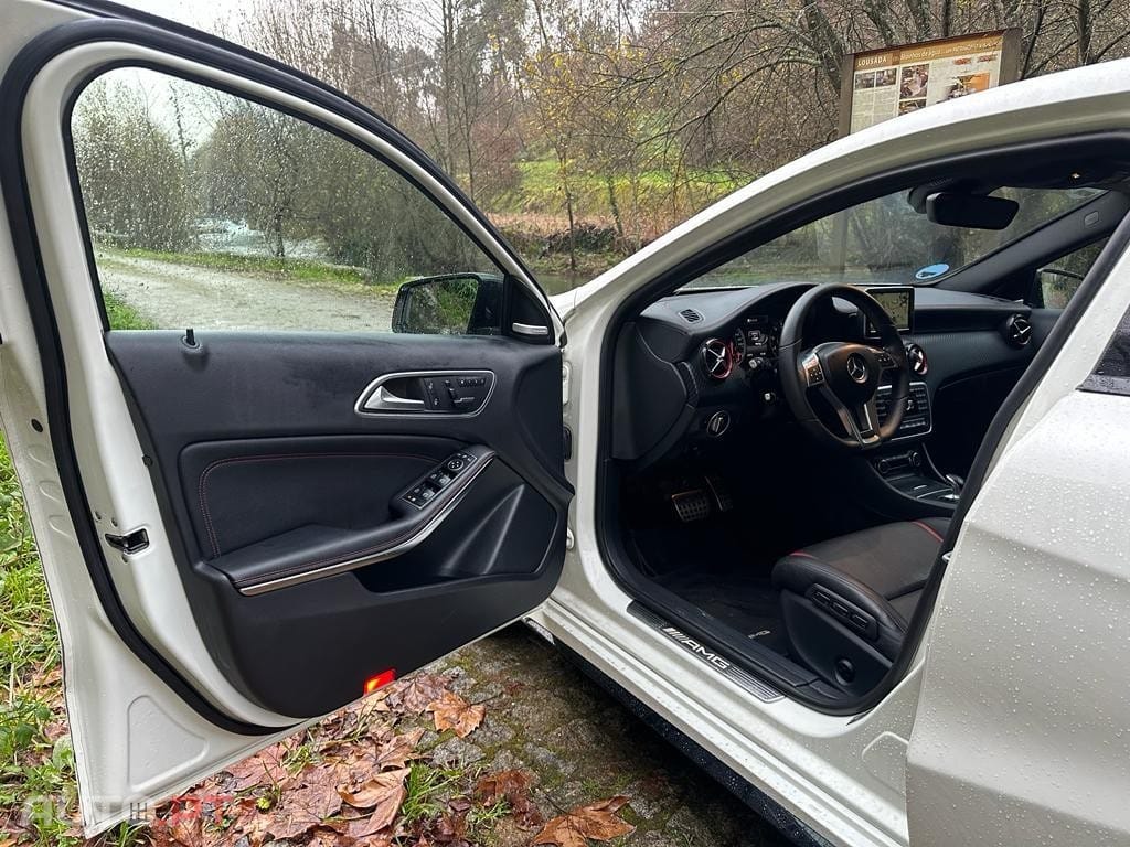 Mercedes-Benz A 45 AMG 4Matic Speedshift 7G-DCT Edition 1
