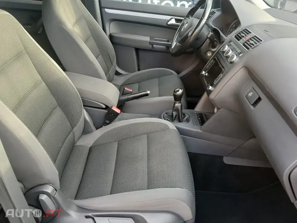 Volkswagen Touran 1.6 TDI Blue.Highine 7L