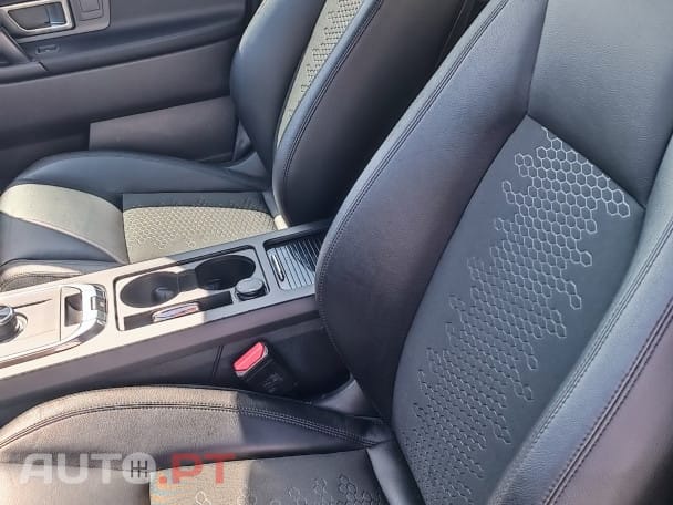 Land Rover Discovery Sport 2.0 D AWD R-Dynamic