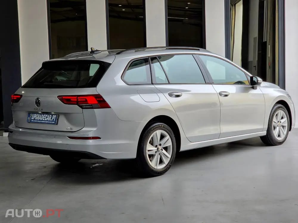 Volkswagen Golf Variant 1.0 eTSI OPF DSG Life