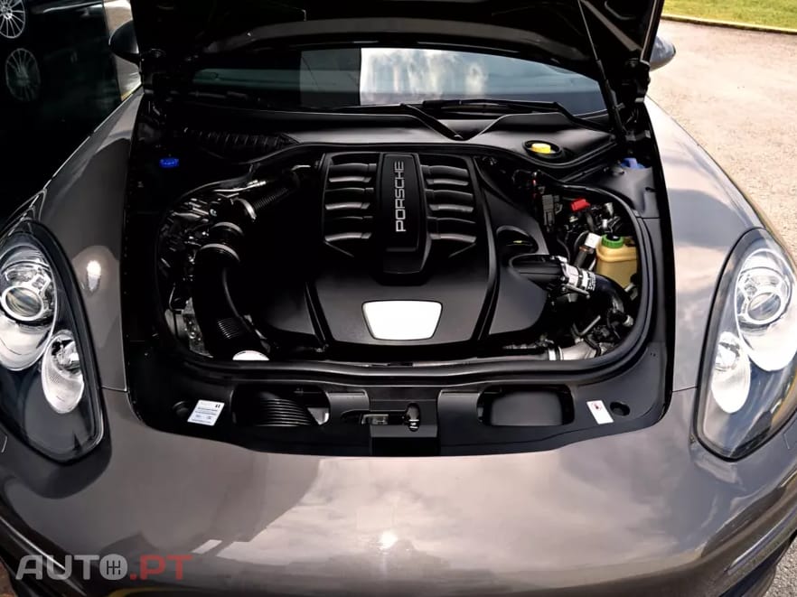 Porsche Panamera Platinum Edition