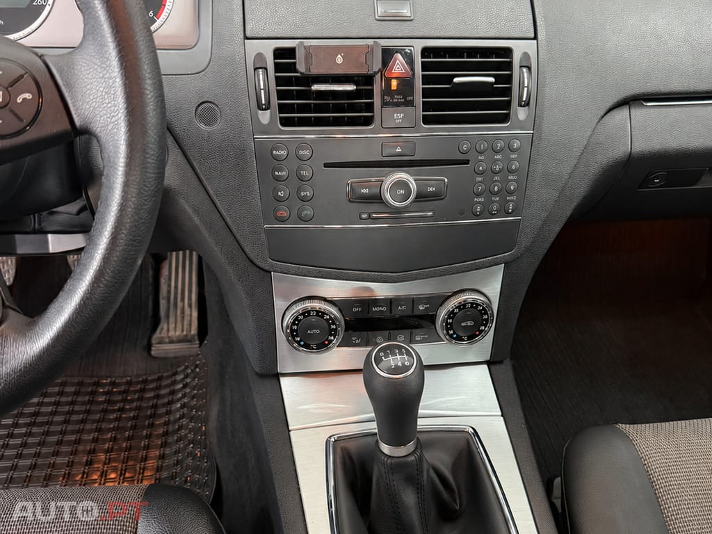 Mercedes-Benz 220 CDI