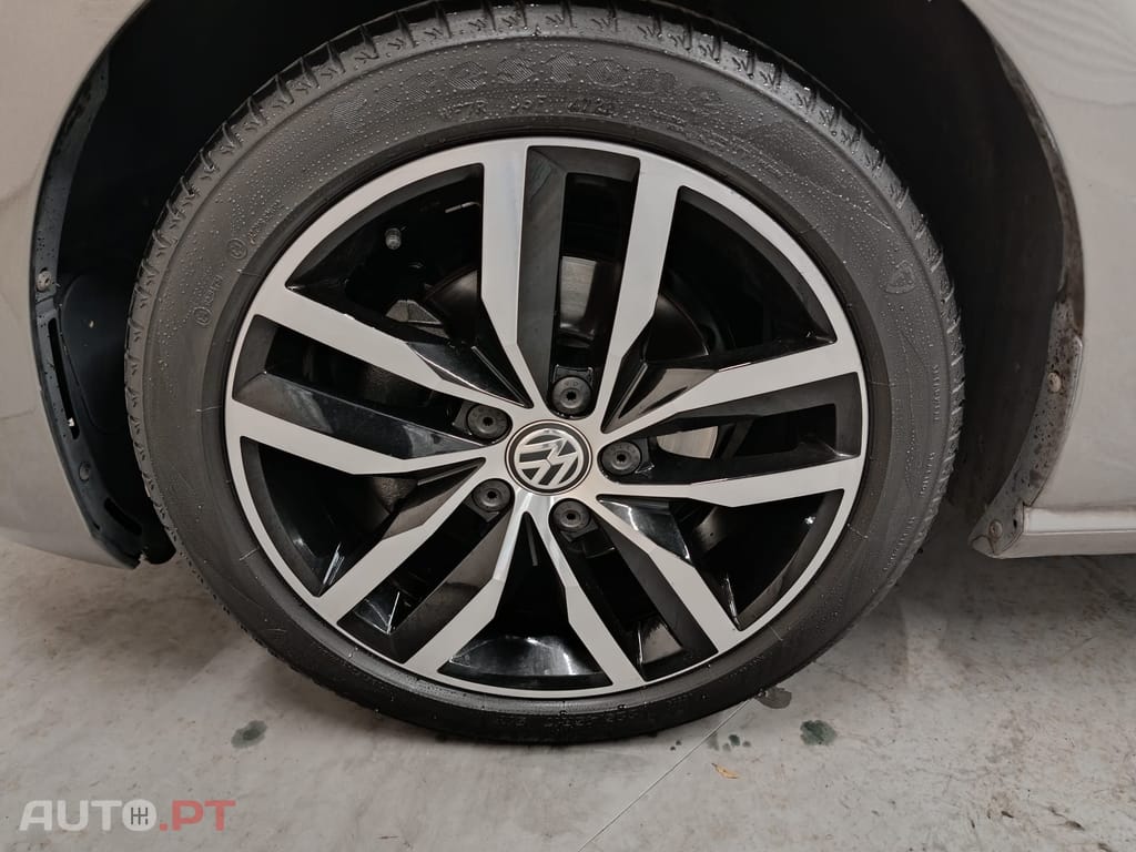 Volkswagen Golf 1.6 Tdi Confortline DSG