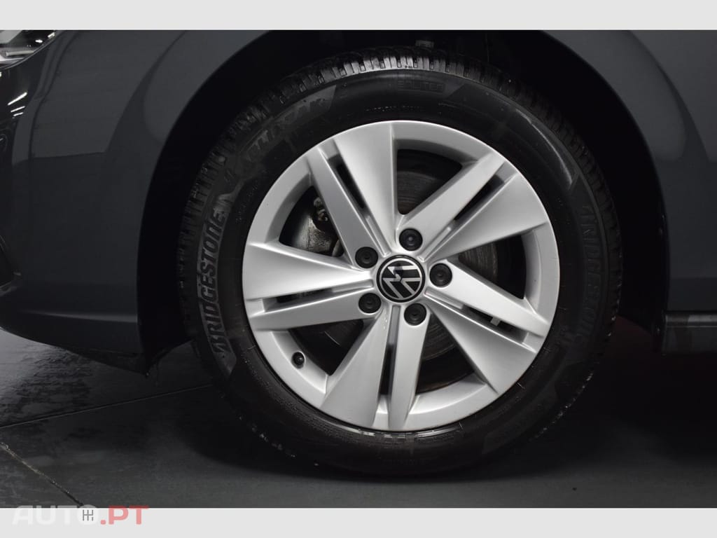 Volkswagen Golf 1.0 eTSI 110cv Life DSG Mhev