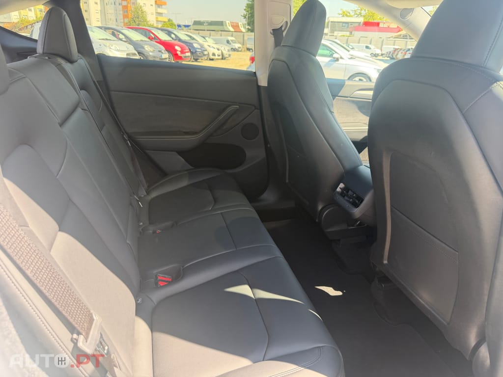 Tesla Model Y Long Range Dual Motor AWD