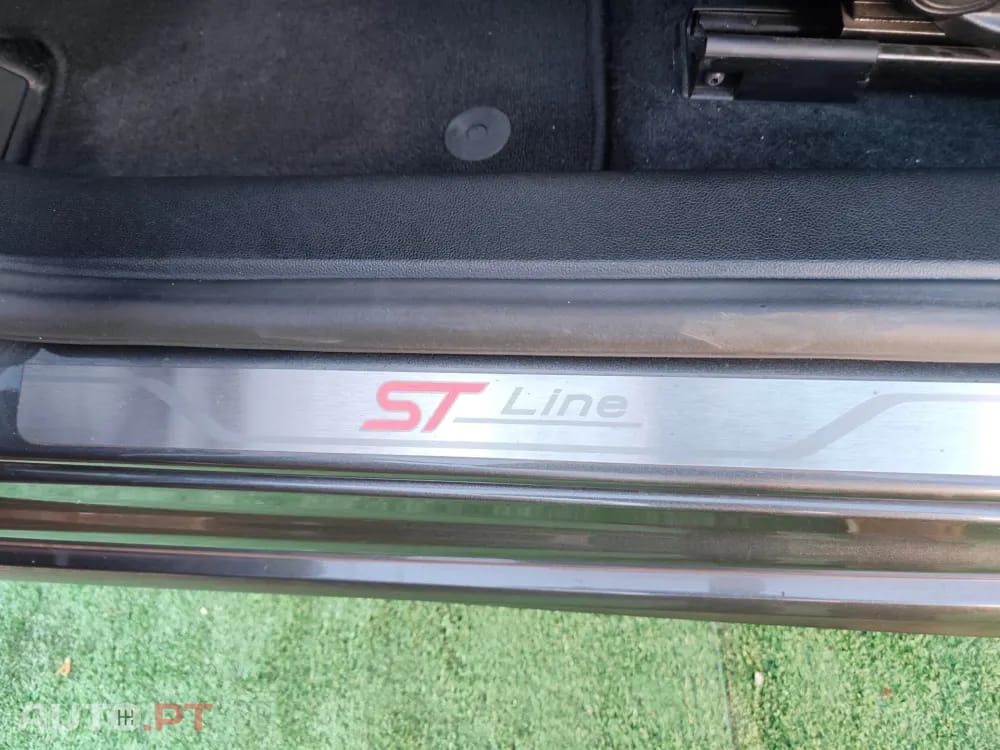 Ford Focus SW 1.0 EcoBoost MHEV ST-Line Design SIP