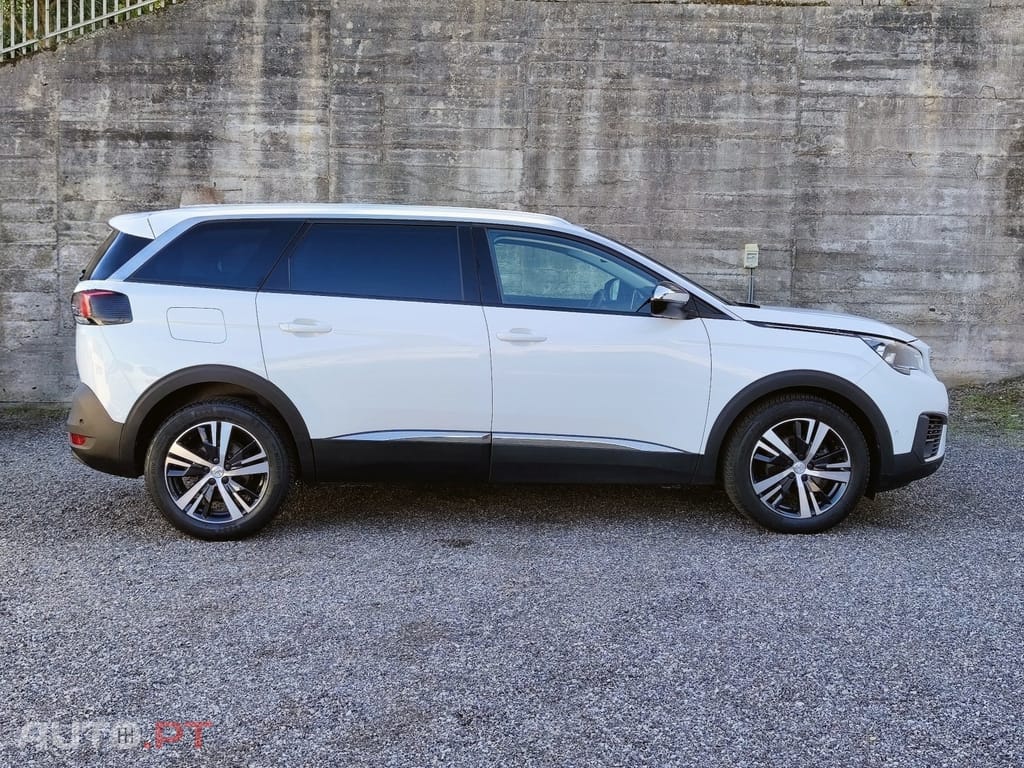 Peugeot 5008 1.2 PureTech Allure Pack EAT8
