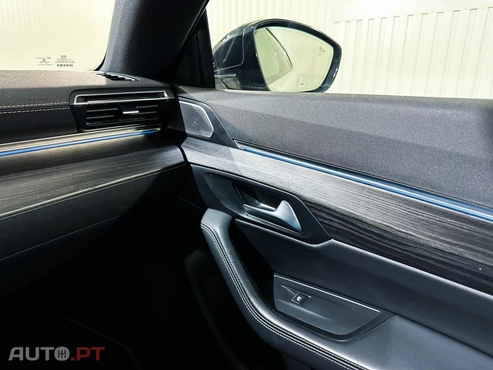 Peugeot 508 SW e-EAT8 225