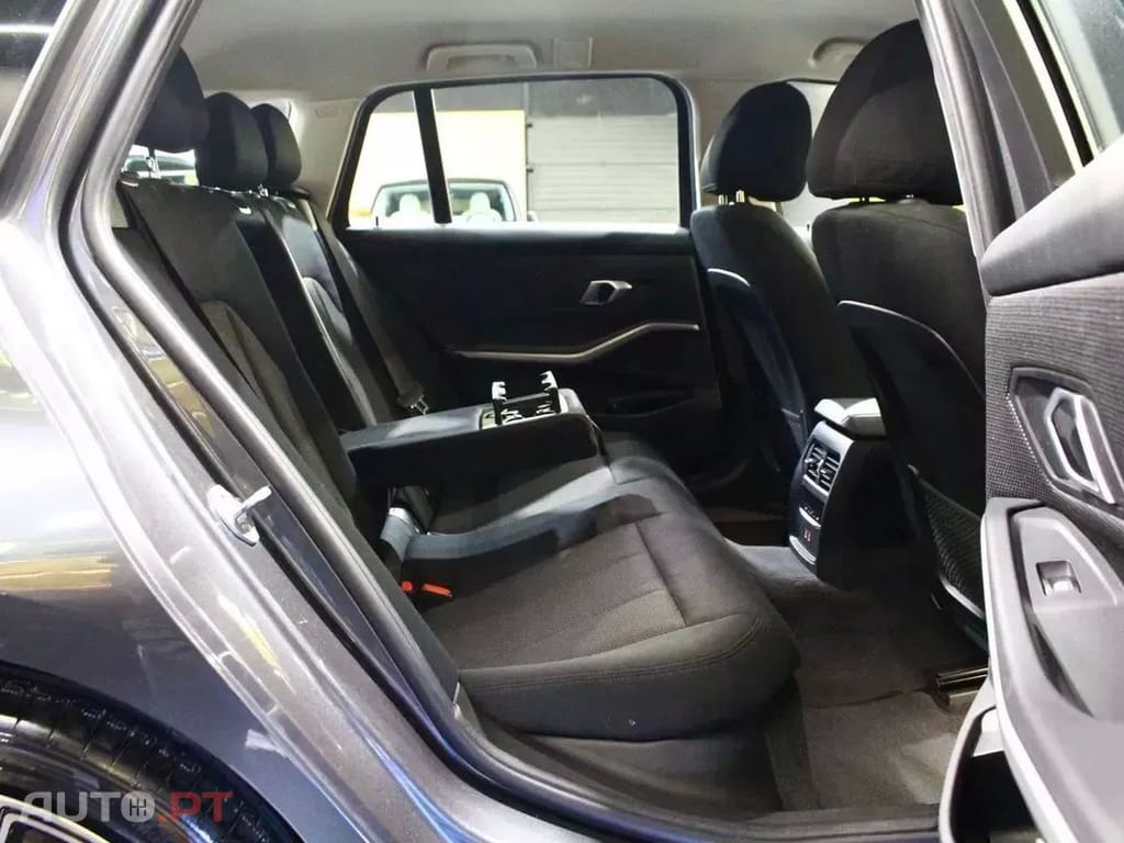 BMW 318 d Line Luxury Auto