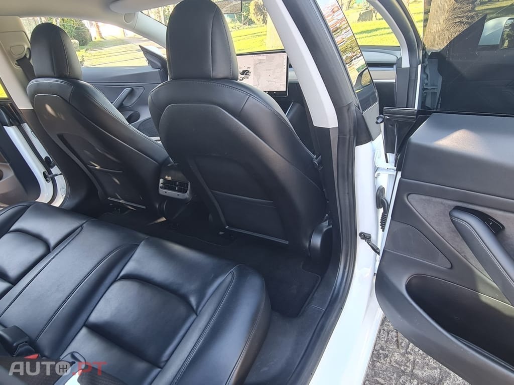 Tesla Model 3 Long-Range Dual Motor AWD