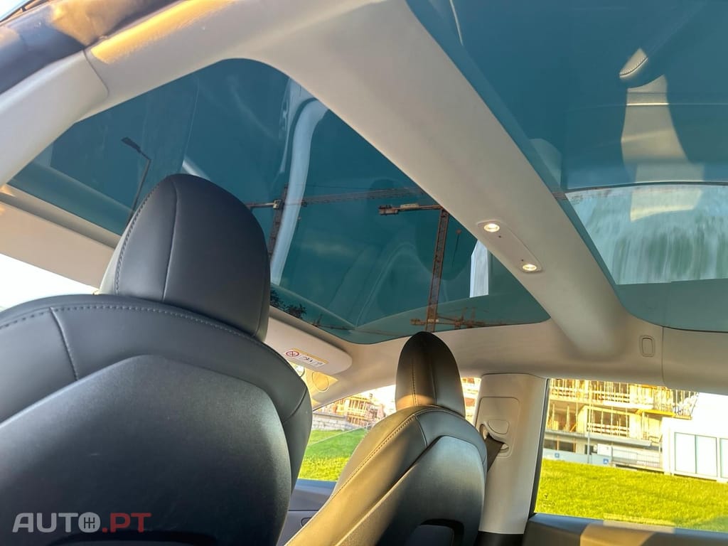 Tesla Model 3 Tração Traseira