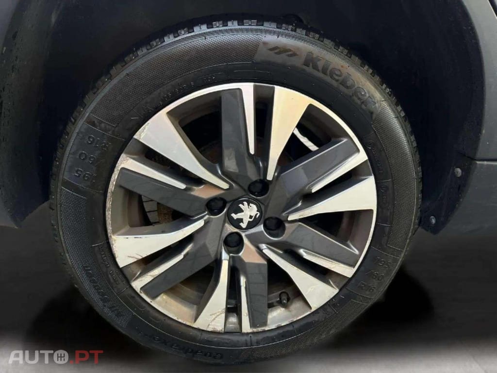 Peugeot 2008  1.2 PureTech Allure CROSSWAY