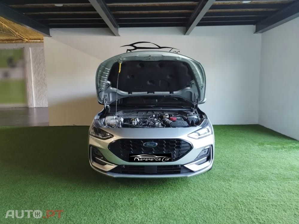 Ford Focus EcoBoost ST-Line Hybrid