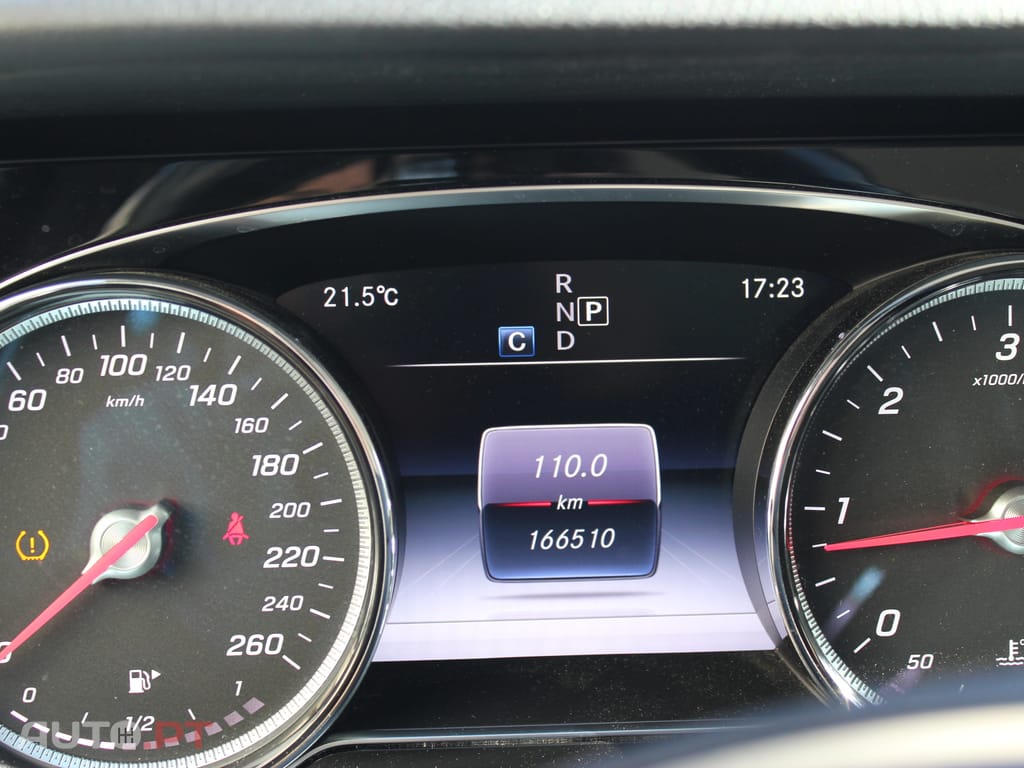 Mercedes-Benz E 220 d