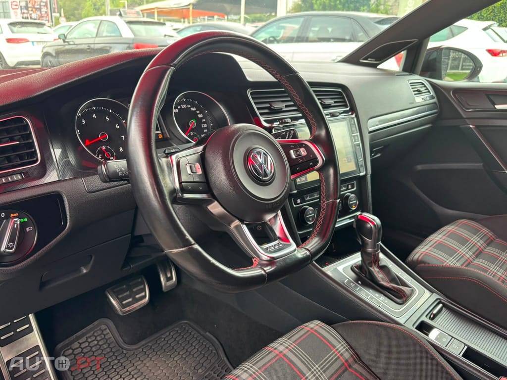Volkswagen Golf 2.0 TSi GTi DSG Performance