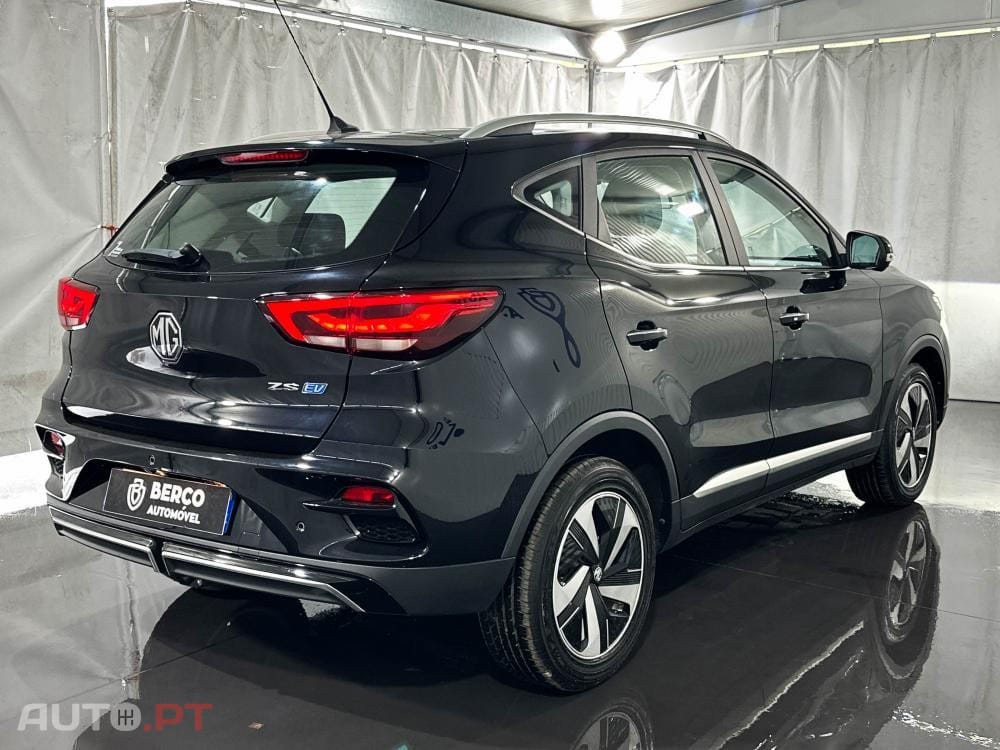 MG ZS EV 72.6 kWh Luxury