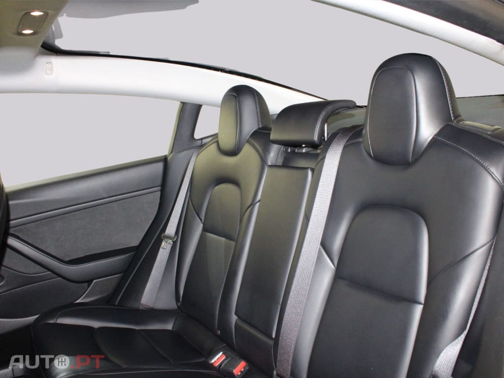 Tesla Model 3 LONG RANGE AWD