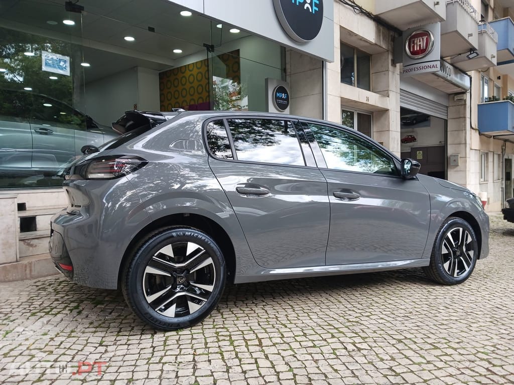 Peugeot 208 1.2 Hybrid Allure e-DCS6