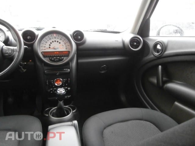 MINI Countryman One D
