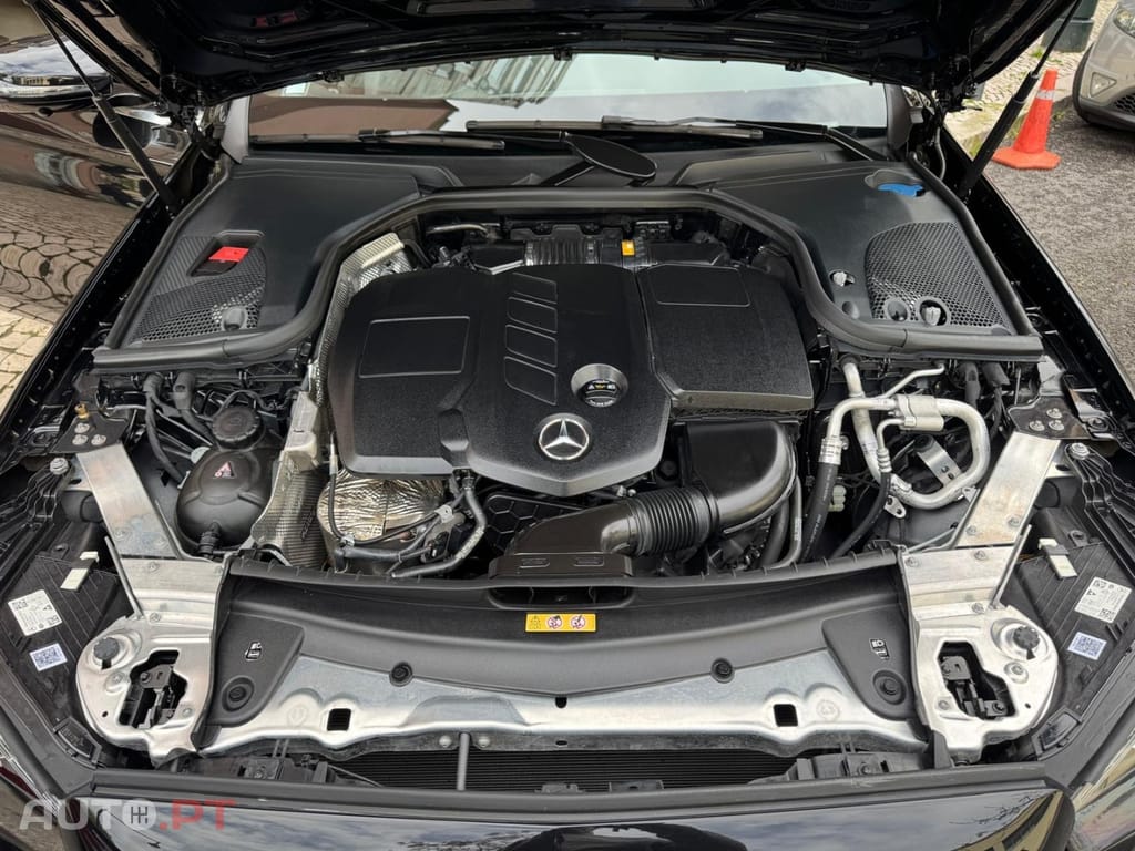 Mercedes-Benz E 220 d AMG Line