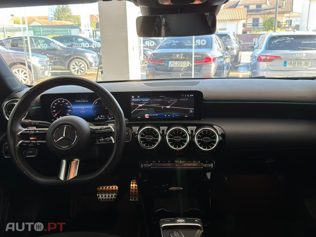 Mercedes-Benz A 250 e AMG Line