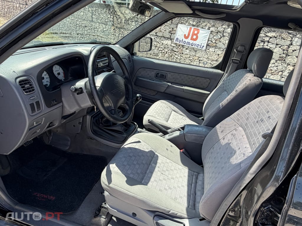 Nissan Navara 2.5TDi 4x4 5LUG