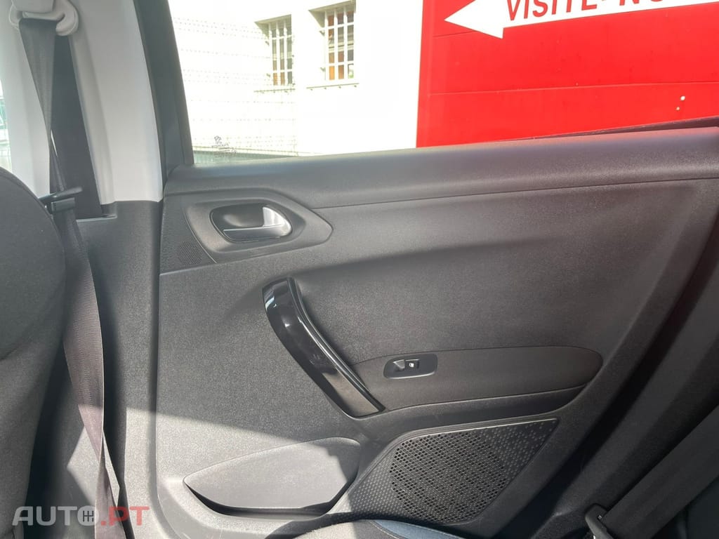 Peugeot 208 1.2 VTi Allure