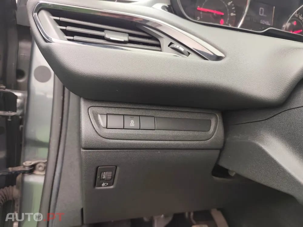Peugeot 208 1.2 PureTech Active