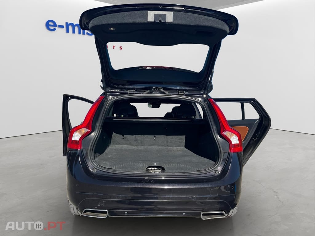 Volvo V60 D6 Twin Engine Geartronic RDesign