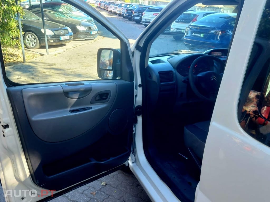 Citroen Jumpy 2.0 HDi L2H1 Semi-Vidrada