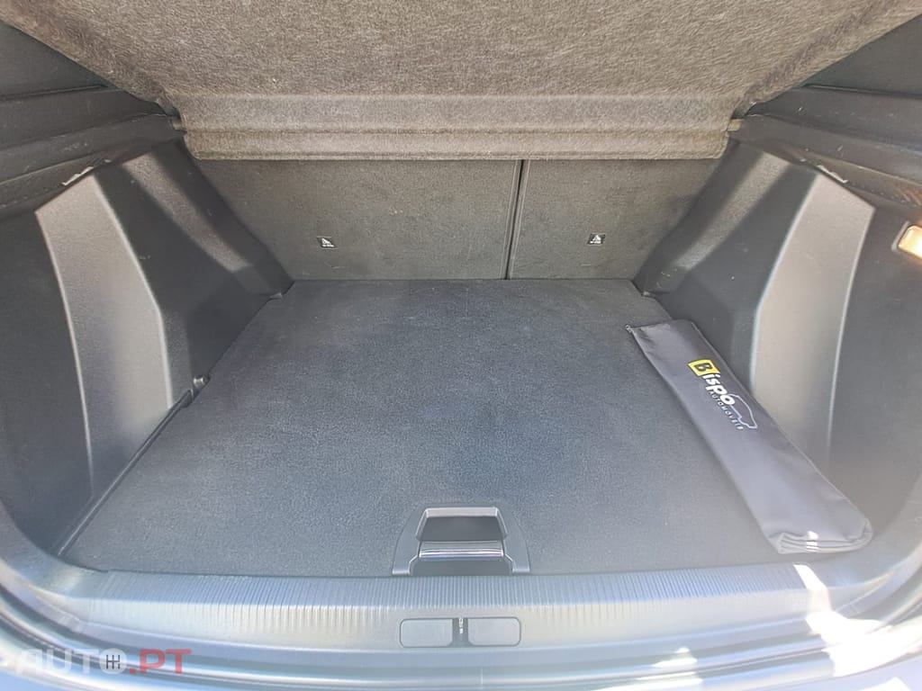 Peugeot 2008 1.2 PureTech Allure EAT8