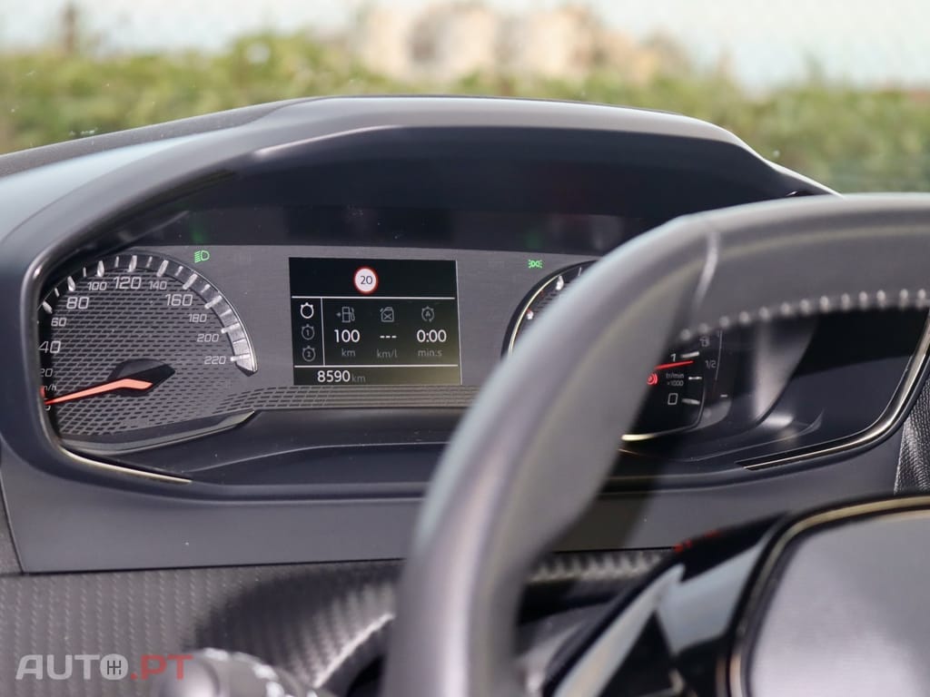 Peugeot 2008 1.2 PureTech Active Pack