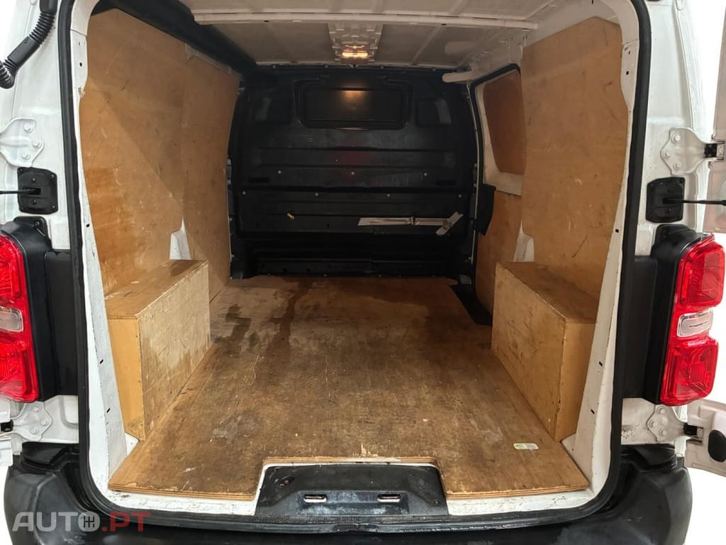 Peugeot Expert 2.0 BlueHDi Standard Premium