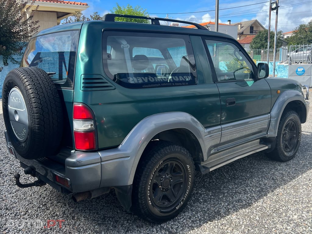 Toyota Land Cruiser 3.0 TD Pack 1