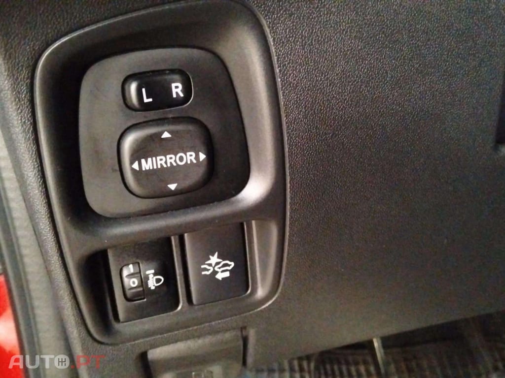 Toyota Aygo 1.0 VVti Exclusive Red