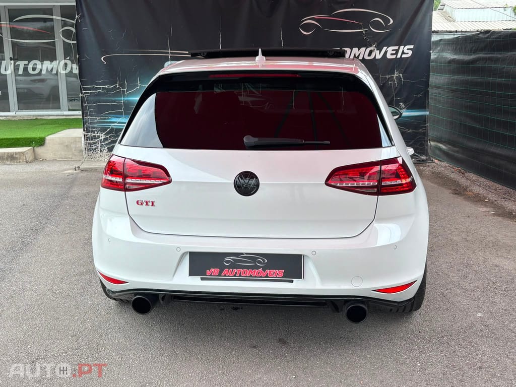 Volkswagen Golf 2.0 TSi GTi DSG Performance