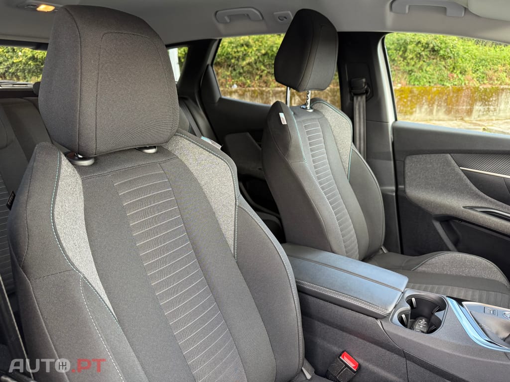 Peugeot 3008 1.5 BlueHDi Style