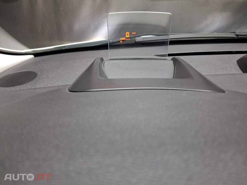 Peugeot 3008 2.0 HDi Hybrid4 Limited Edition — fotografia 19