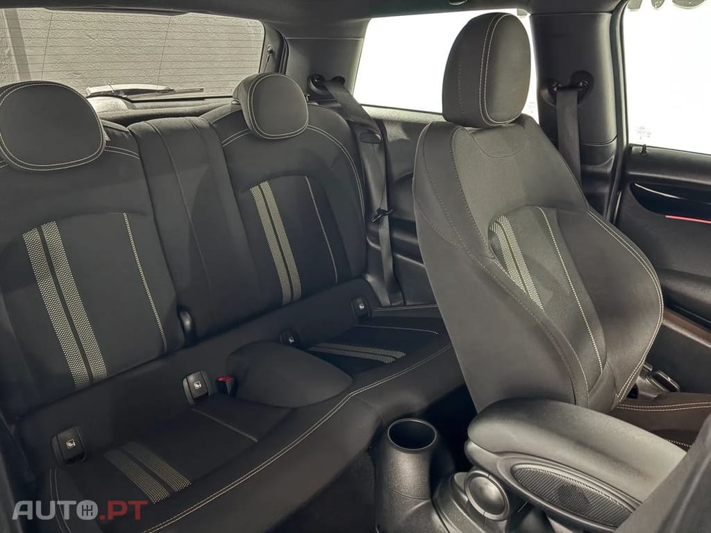 MINI Cooper Cooper SE S