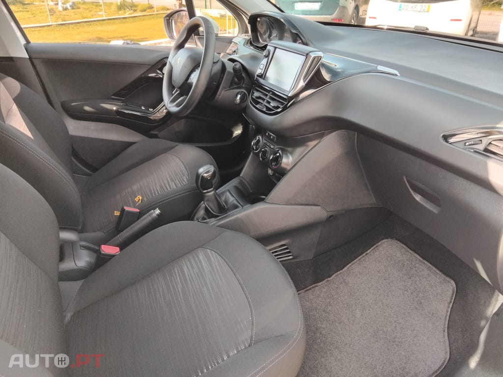 Peugeot 208 I 1.5 BlueHDi VAN