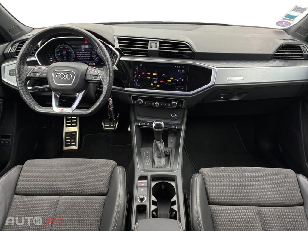Audi Q3 45 TFSIe S line S tronic