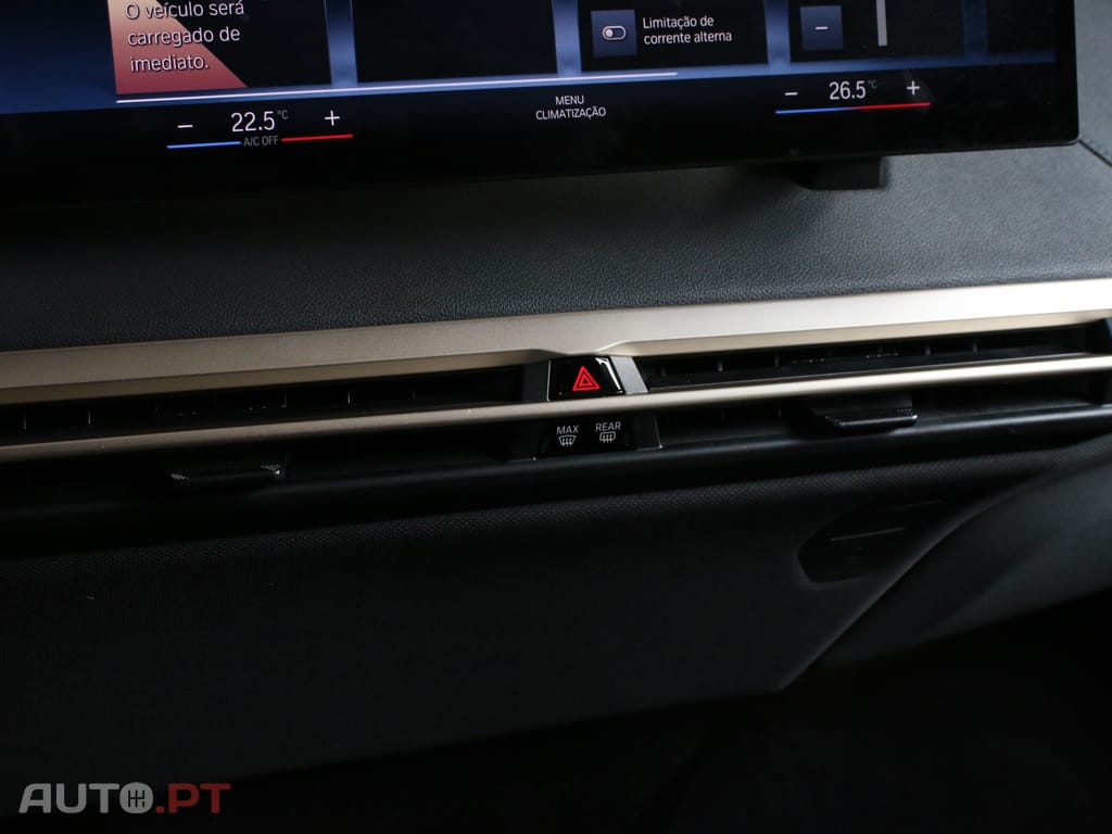 BMW iX xDrive 40 Pack Desportivo