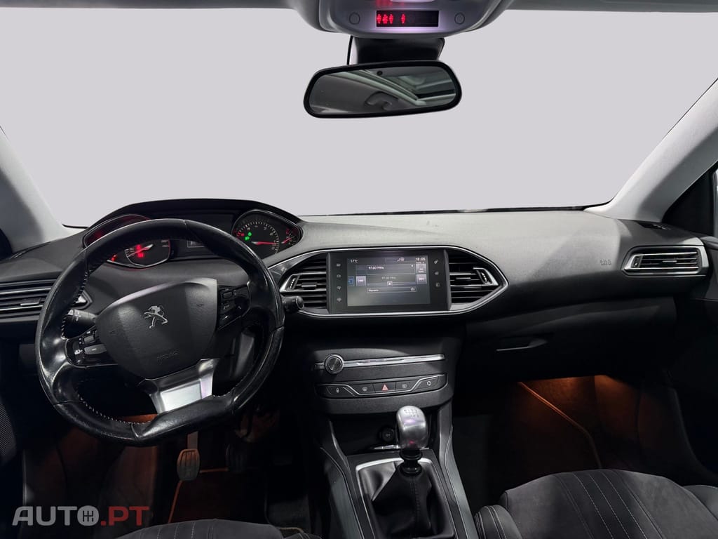 Peugeot 308 1.2  Feline