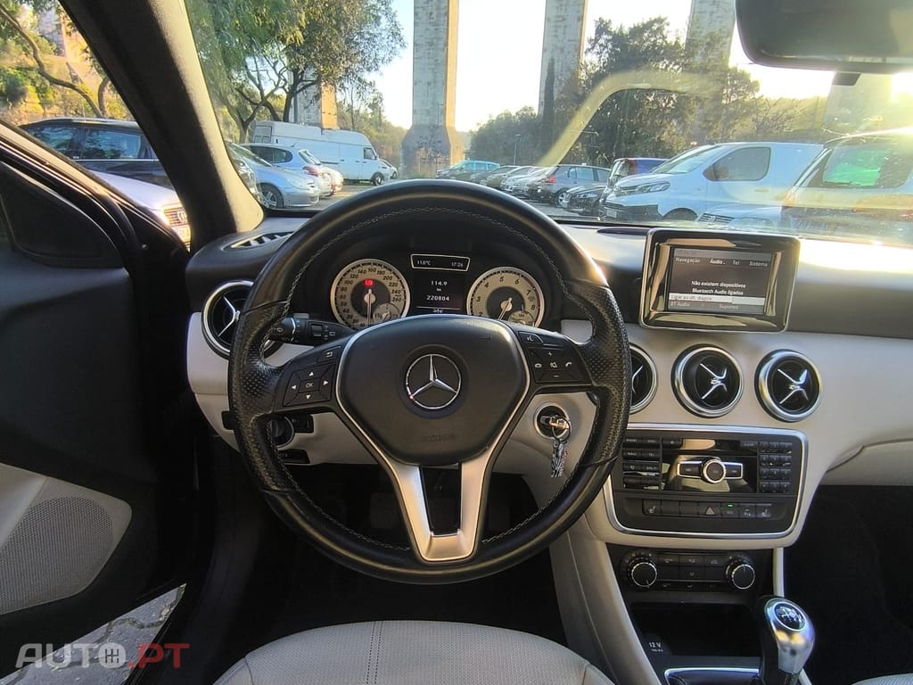 Mercedes-Benz A 180 BlueEFFICIENCY Edition Style