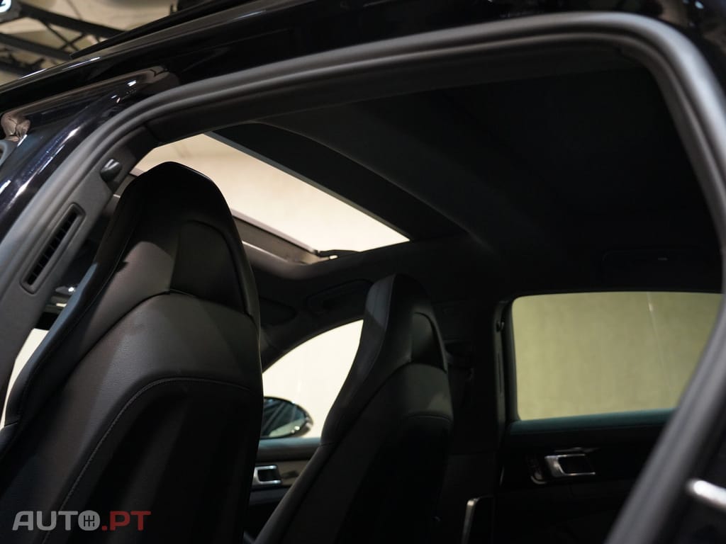 Porsche Panamera 4 E-Hybrid