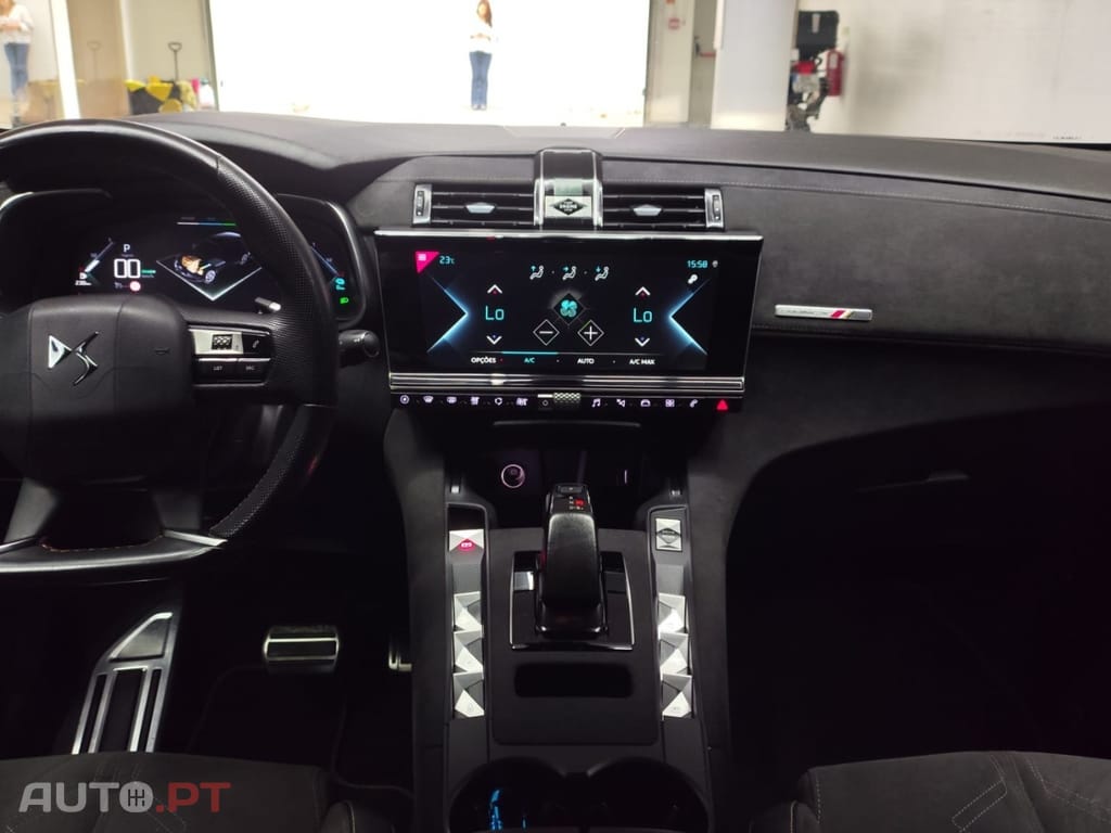 DS DS7 Crossback E-Tense Performance Line EAT8