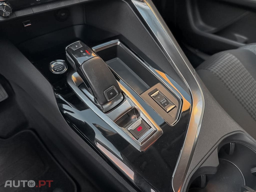 Peugeot 3008 PureTech 130 Stop & Start GPF EAT8 Active Pack