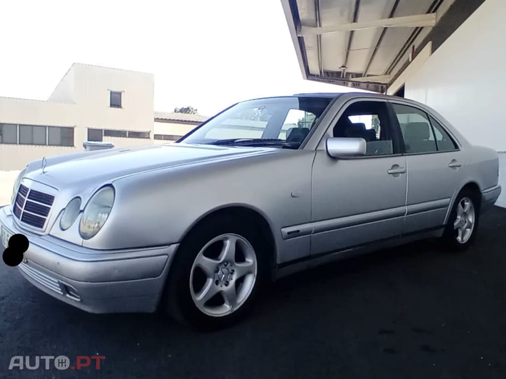 Mercedes-Benz 220 E 220 D