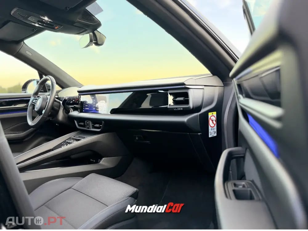 Porsche Macan Electric 4