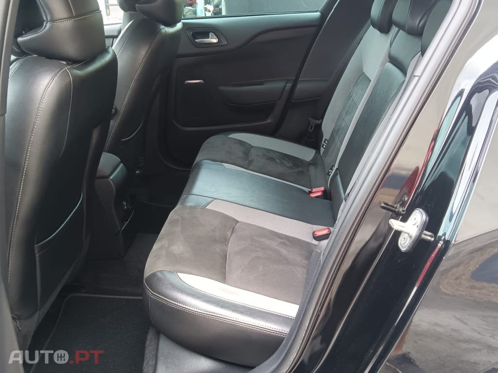 DS DS4 Crossback 1.6 BlueHDi So Chic J18 EAT6